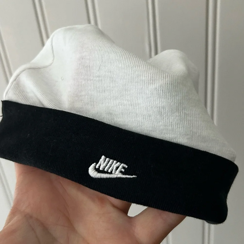 Nike Baby 0-3 Months White and Black Beanie Hat
